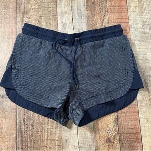 Athleta Linen Striped Shorts Navy Size 6 Athleisure Pockets Womens
